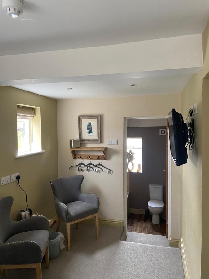 Halfway House Bed and Breakfast Kineton  Exteriör bild